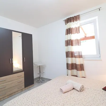 别墅 House Tia With Jacuzzi And Bbq In A Oasis