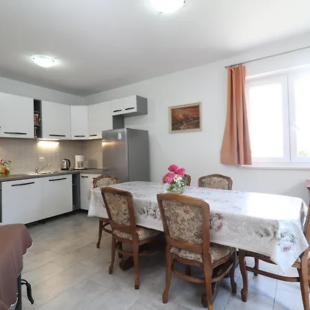 House Tia Villa