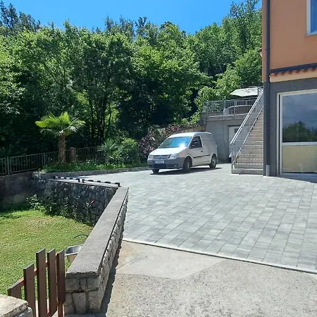 Villa House Tia