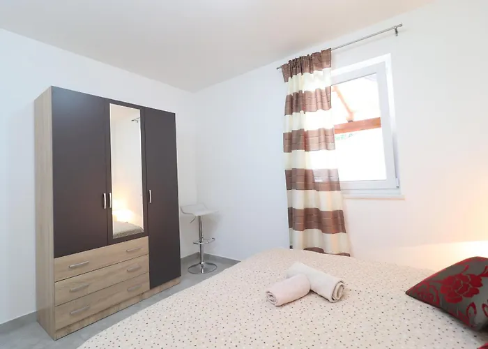 Villa House Tia With Jacuzzi And Bbq In A Oasis