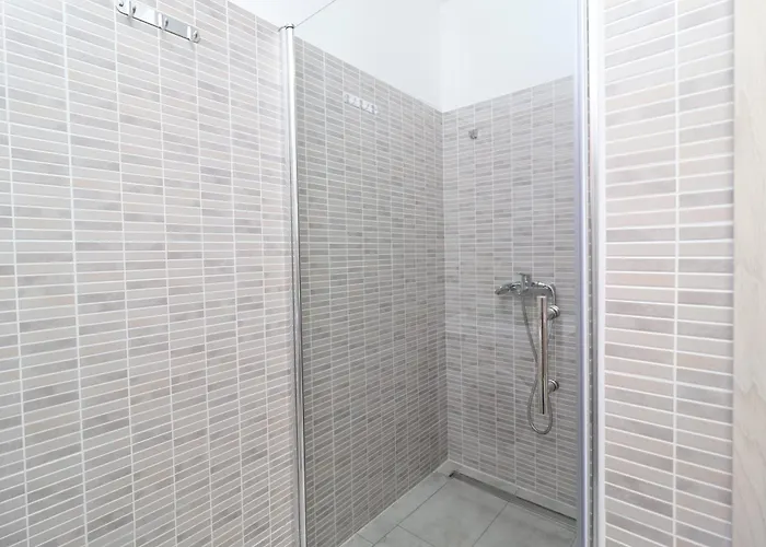 House Tia With Jacuzzi And Bbq In A Oasis Opatija