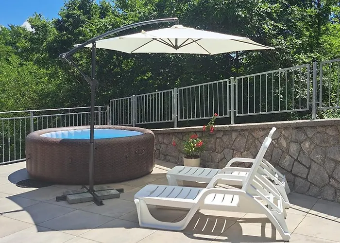 House Tia With Jacuzzi And Bbq In A Oasis Villa Opatija